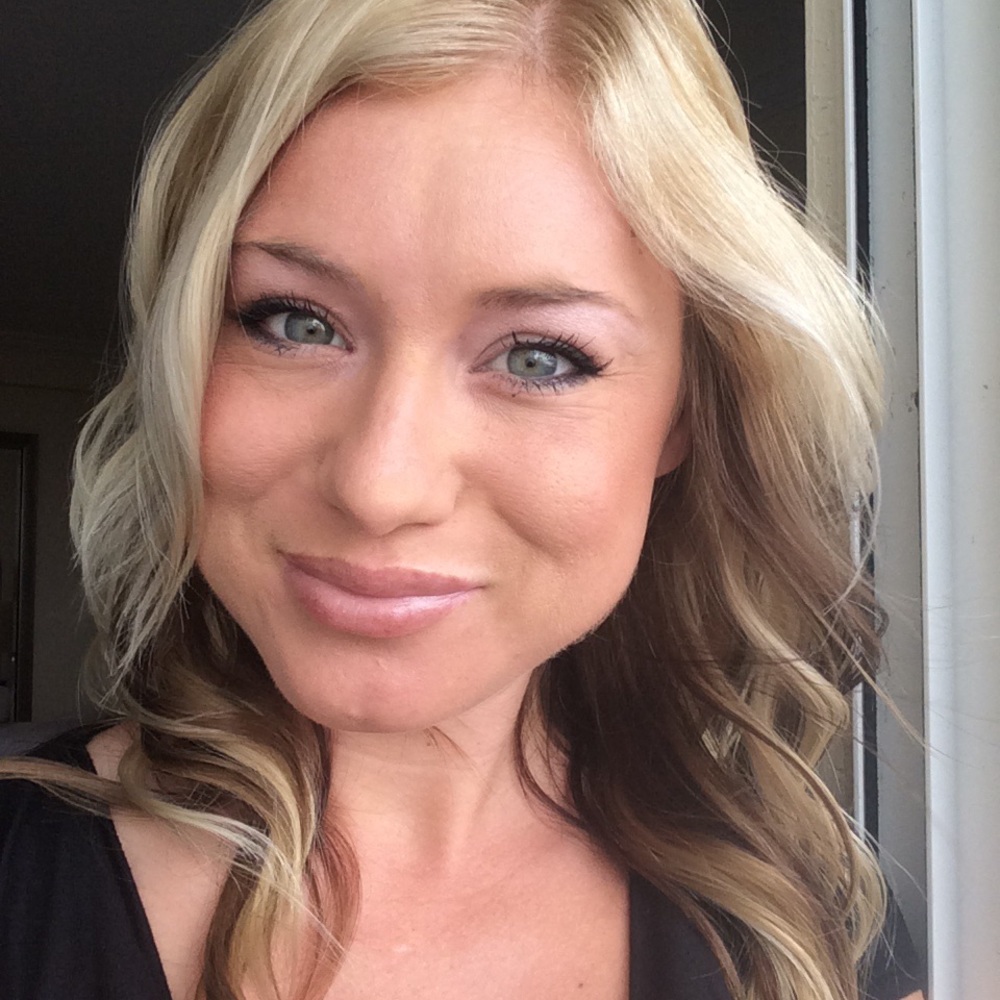 Meet your Posher, Jen - Picture 2 of 16